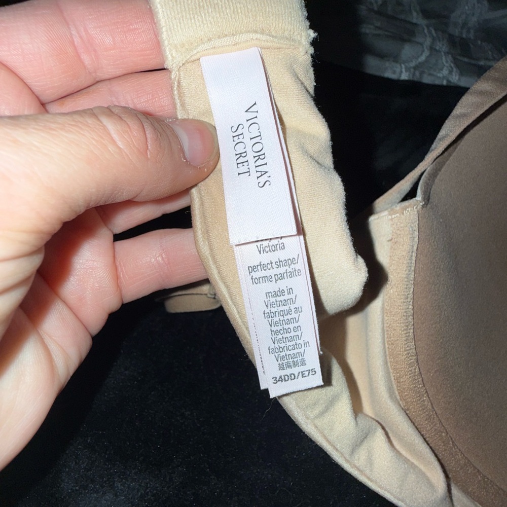 Victoria's Secret Lace and Satin Bra Set - Cream and Tan - Picture 6 of 7
